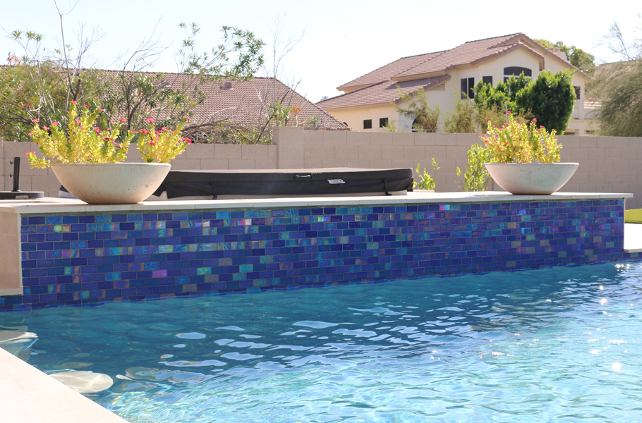 K10 Luxury Pool & Raised Spa