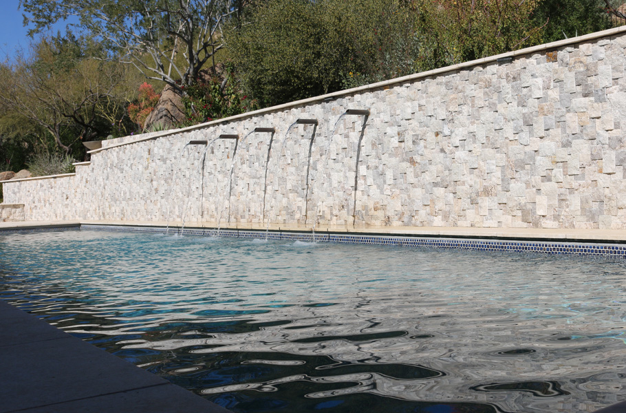 M7 Scupper Pool Feature